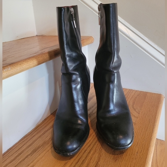 Tommy Hilfiger Women's Black Leather Boots Made in Brazil - Picture 5 of 5